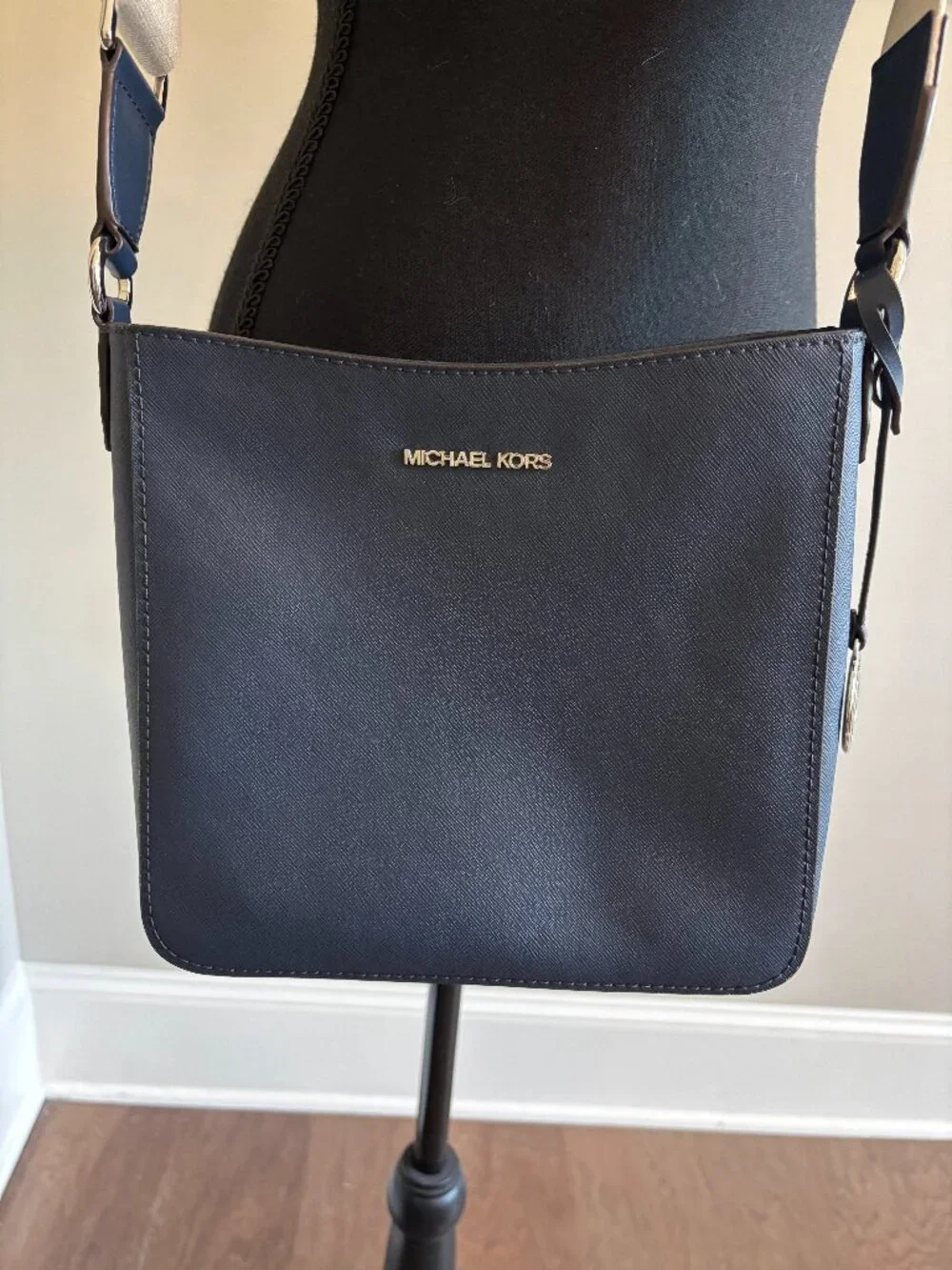 Michael Kors Jet Set Travel Crossbody Bag-Navy Blue